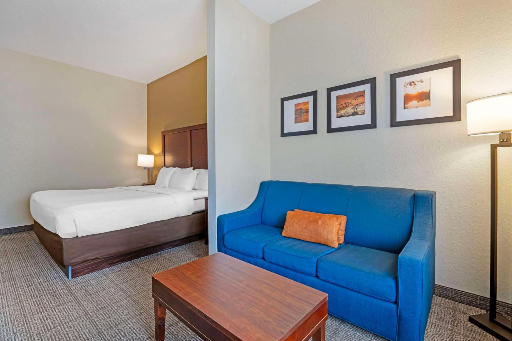 Comfort Downtown Hotel 3*