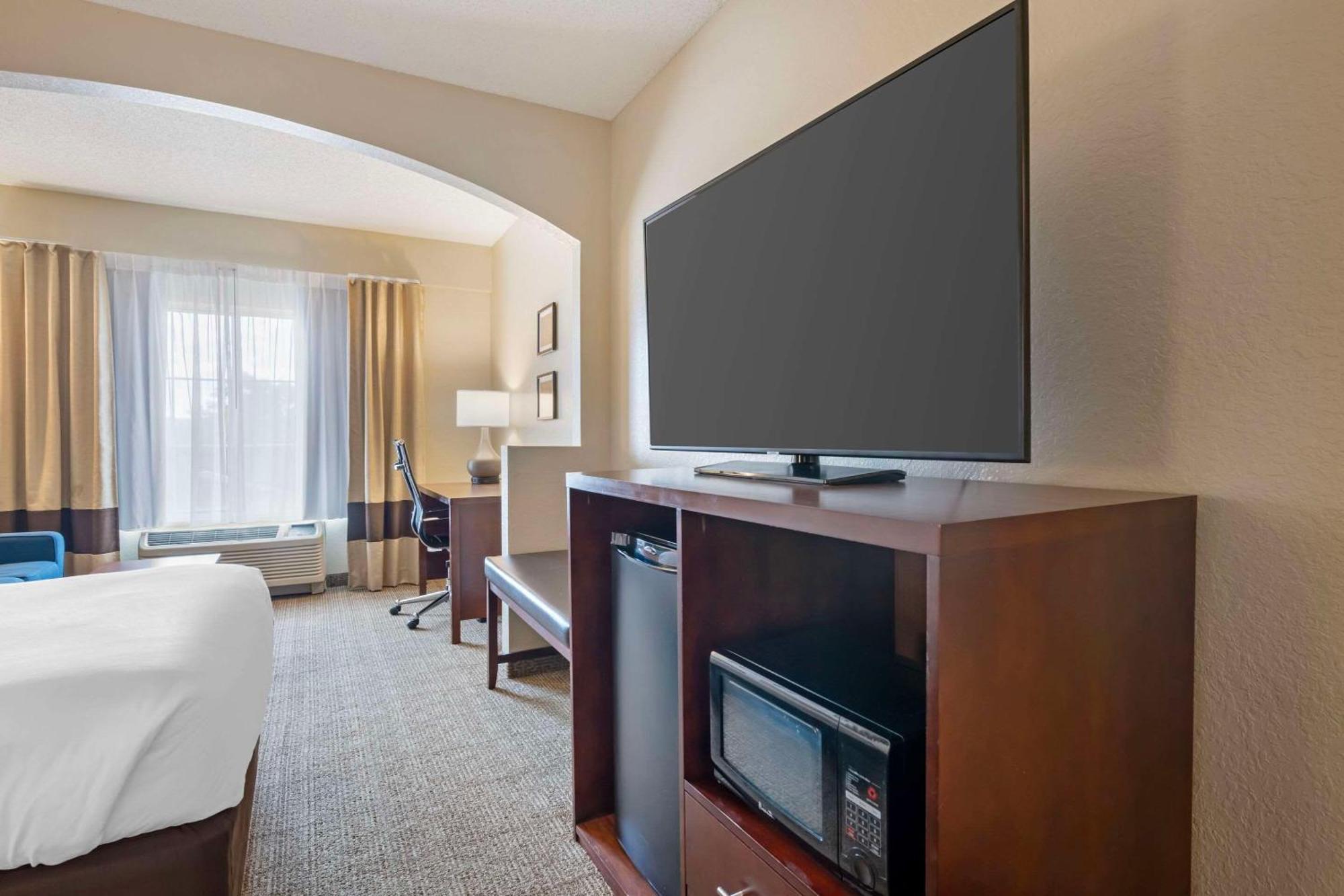 Hotel Comfort Downtown 3*