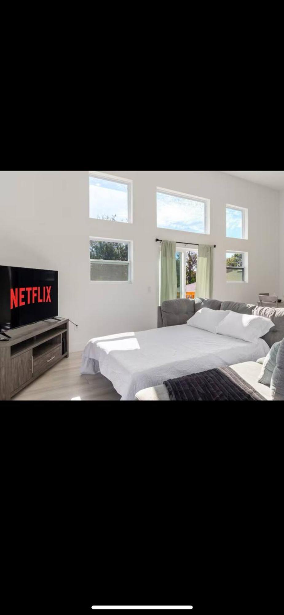 Greylux1bedroom