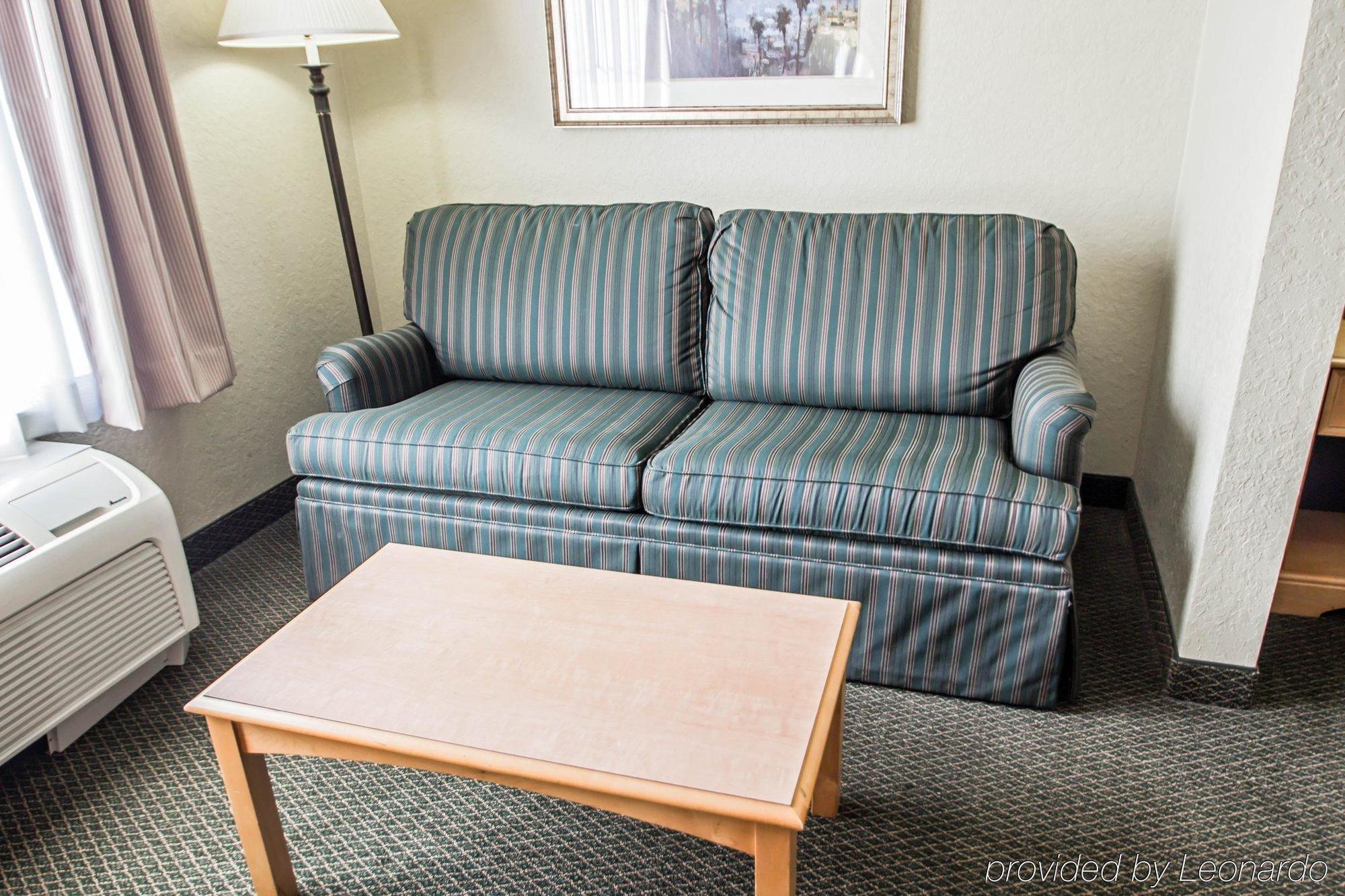 Comfort Downtown Hotel