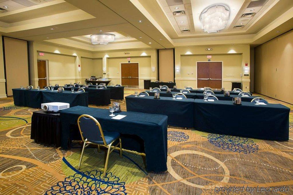 Doubletree By Hilton Airport Hotel 3*