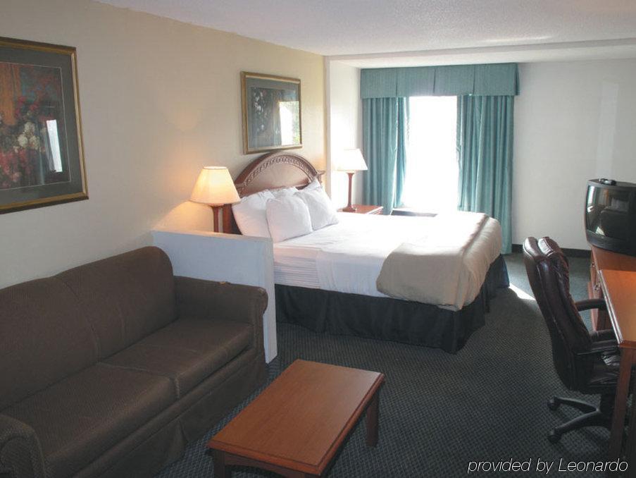 Hotel Quality & Winter Park Village Area 2*