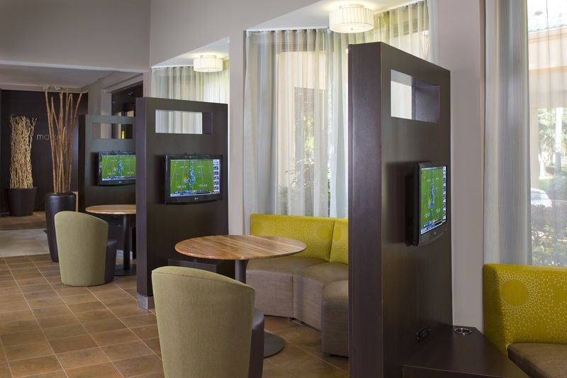 Hotel Courtyard By Marriott Airport 3*