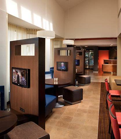 Courtyard By Marriott Airport Hotel 3*