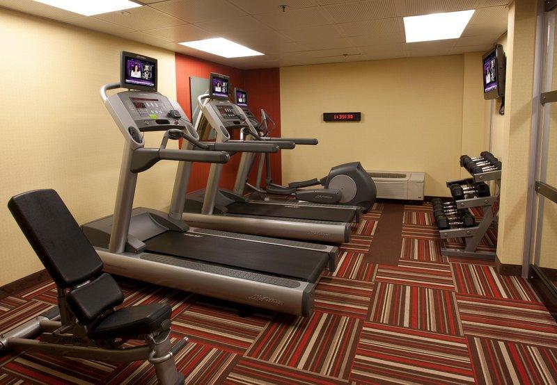Hotel Courtyard By Marriott Airport 3*