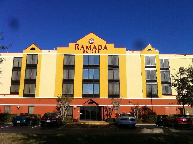 Ramada By Wyndham Airport- Free Airport Shuttle 3*