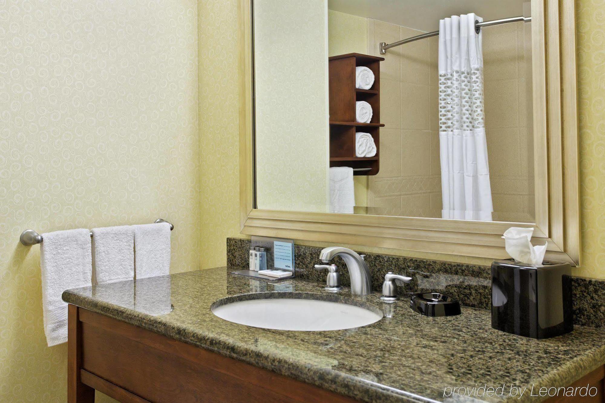 Hotel Hampton & Airport At Gateway Village Orlando