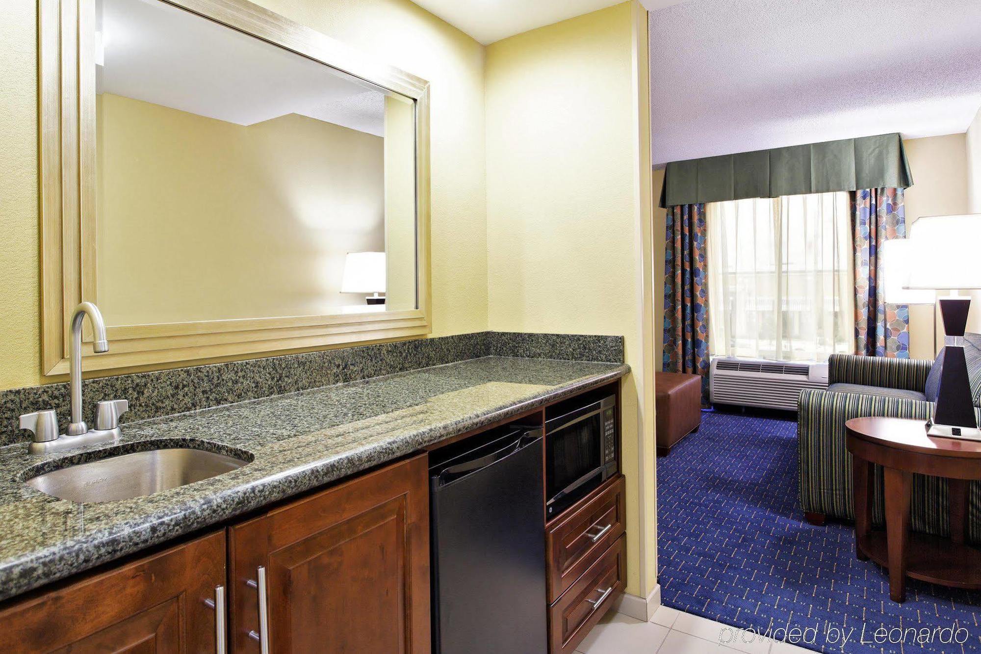 Hampton & Airport At Gateway Village 3* Orlando