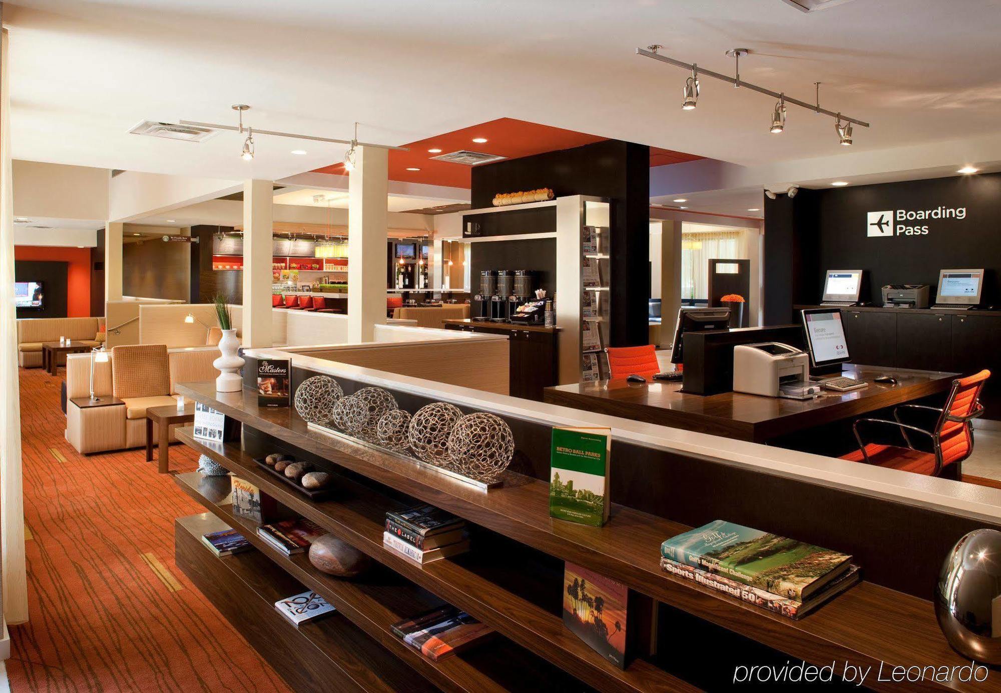 Courtyard By Marriott Airport 3*