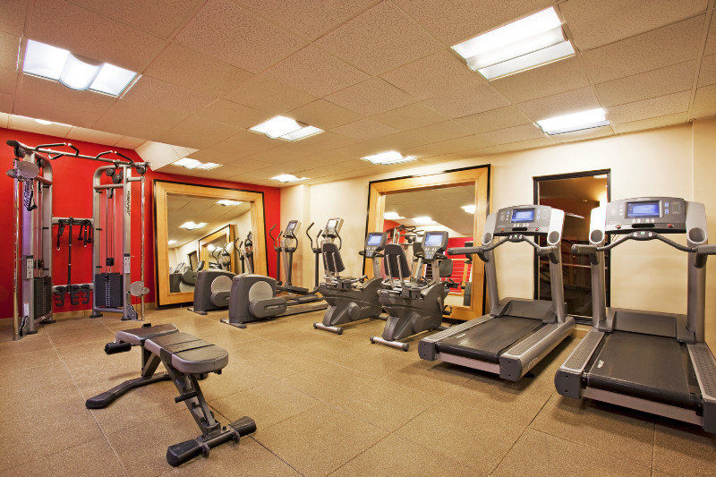 Sheraton Airport Hotel 3*