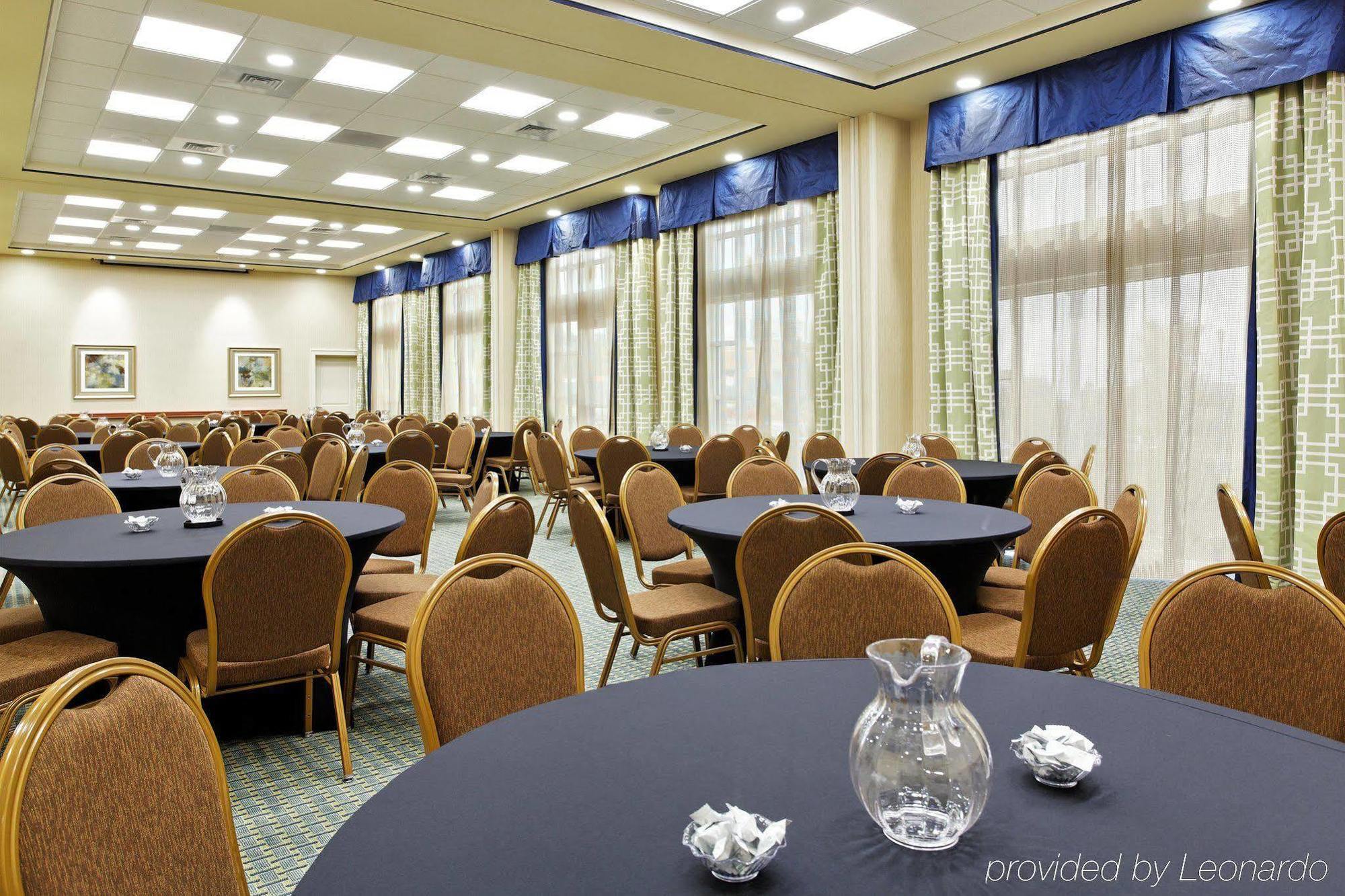 Hotel Hampton & Airport At Gateway Village Orlando