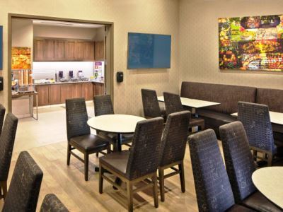 Hotel By Marriott Downtown 3*