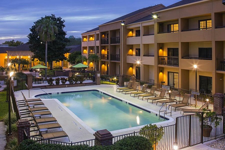 Hotel Courtyard By Marriott Airport 3*