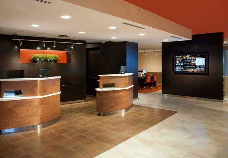 Courtyard By Marriott Airport Hotel 3*