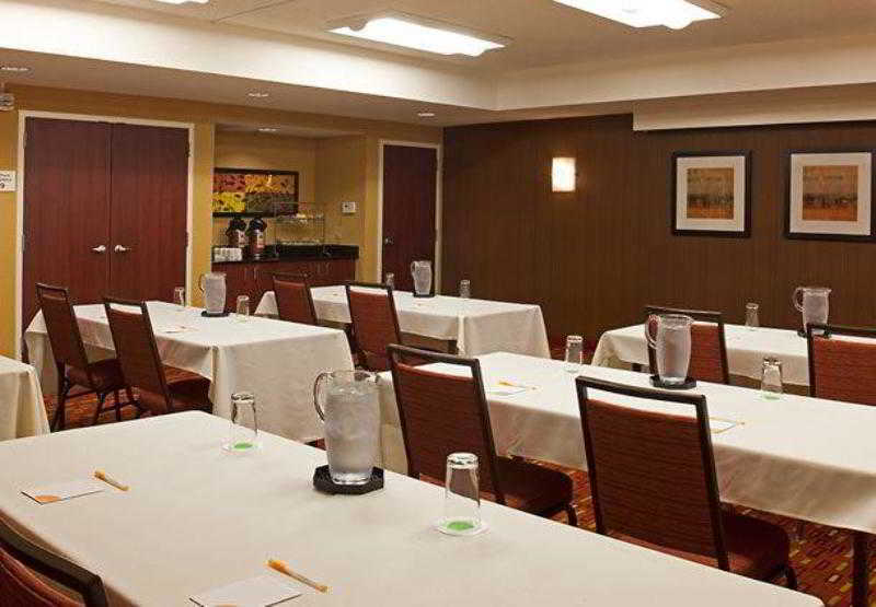 Courtyard By Marriott Airport 3* Orlando