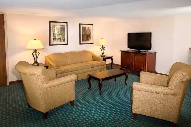 Hotel Doubletree By Hilton Airport