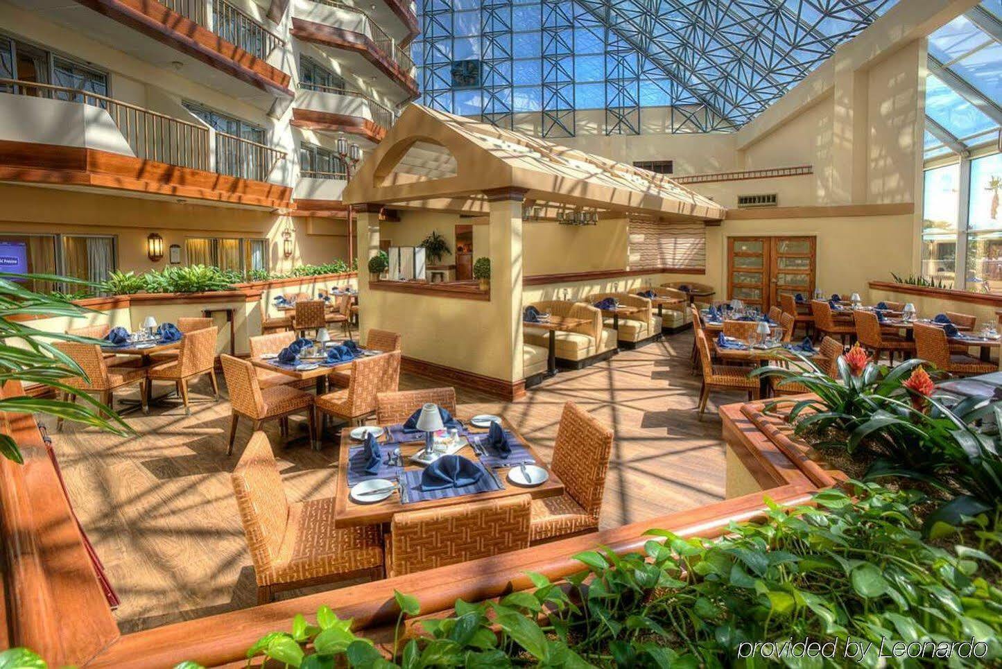 Doubletree By Hilton Airport