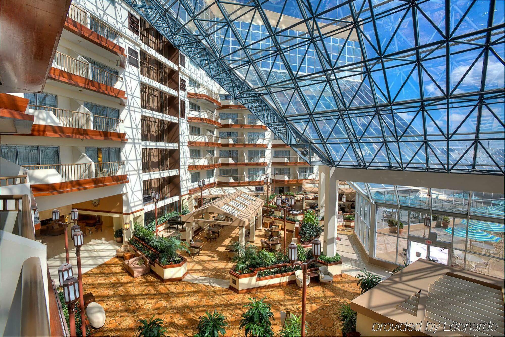 Doubletree By Hilton Airport 3*