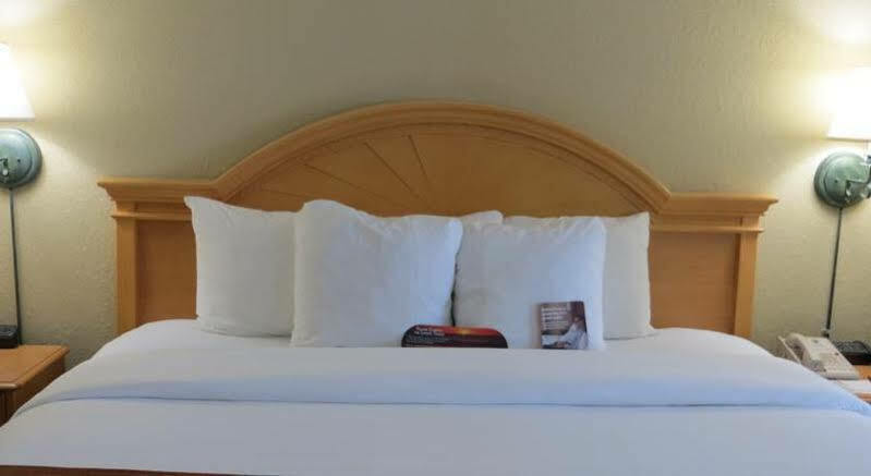 Comfort Downtown 3*