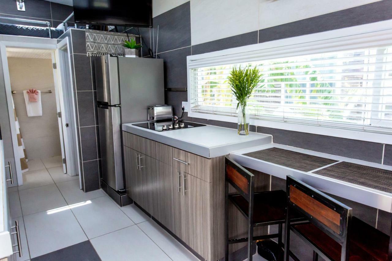Lakefront Tiny Holiday home Orlando