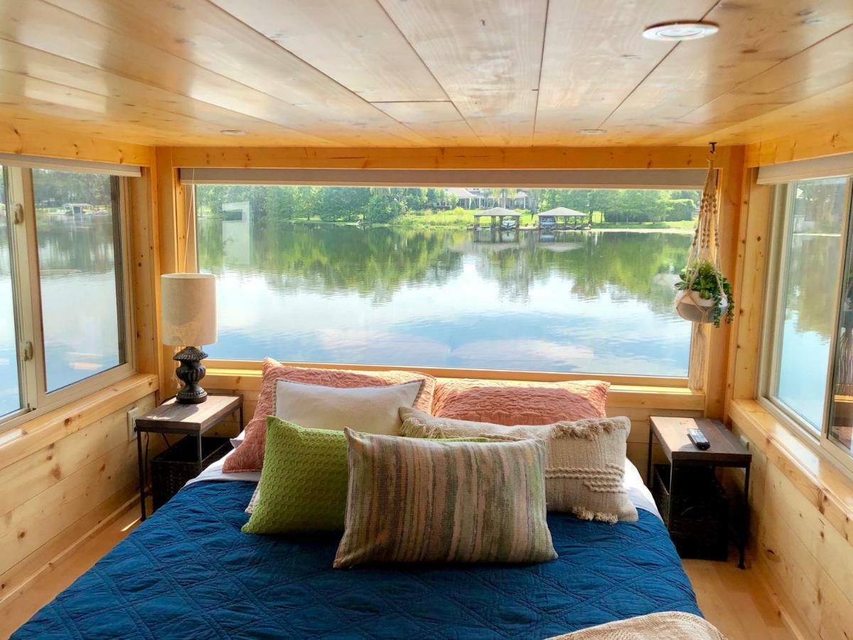 Holiday home Lakefront Tiny