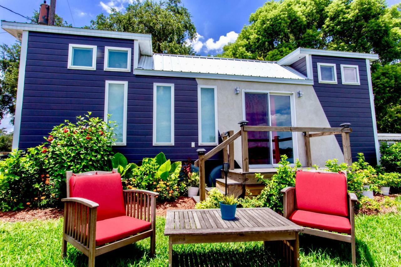 Lakefront Tiny Holiday home Orlando