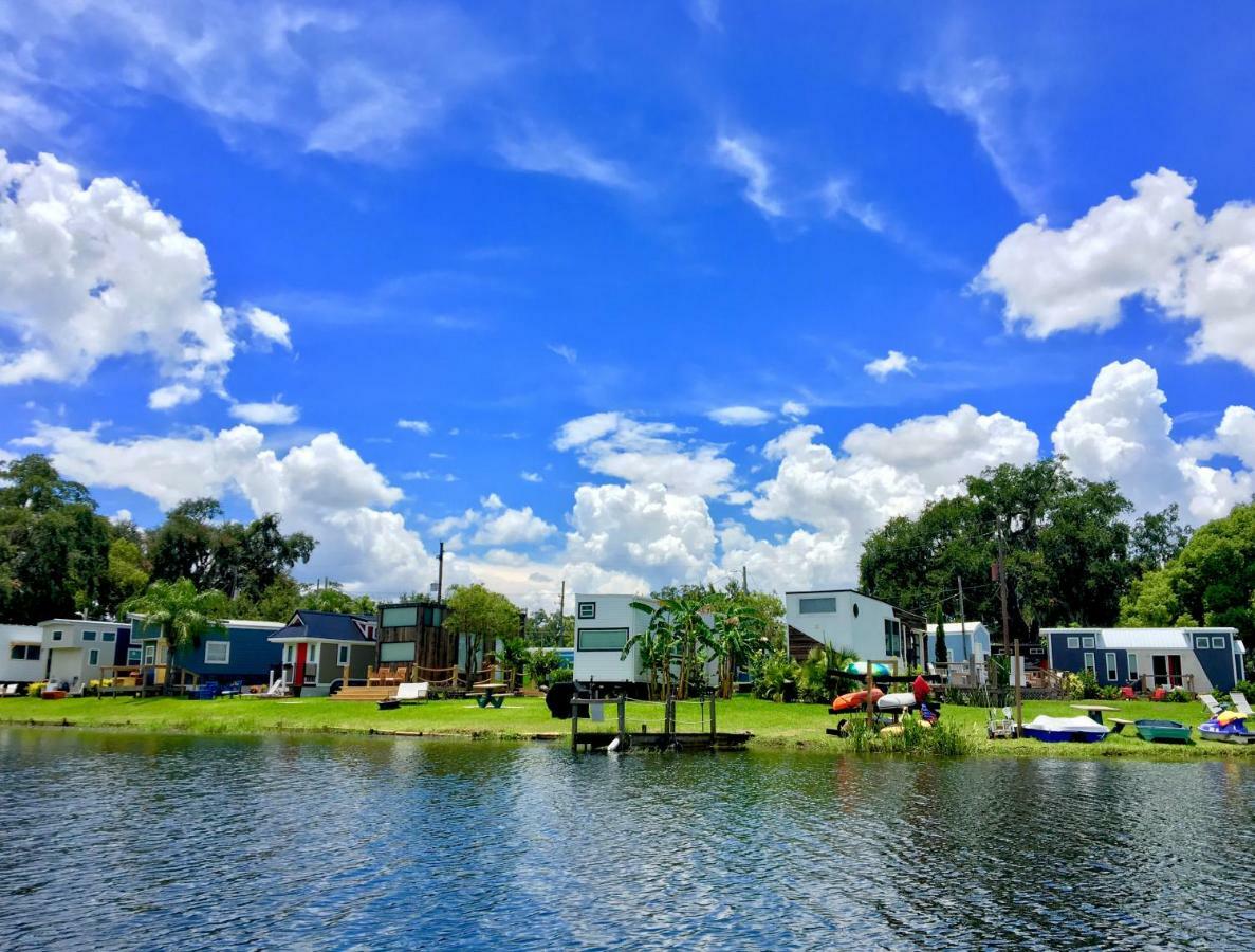 Lakefront Tiny Orlando