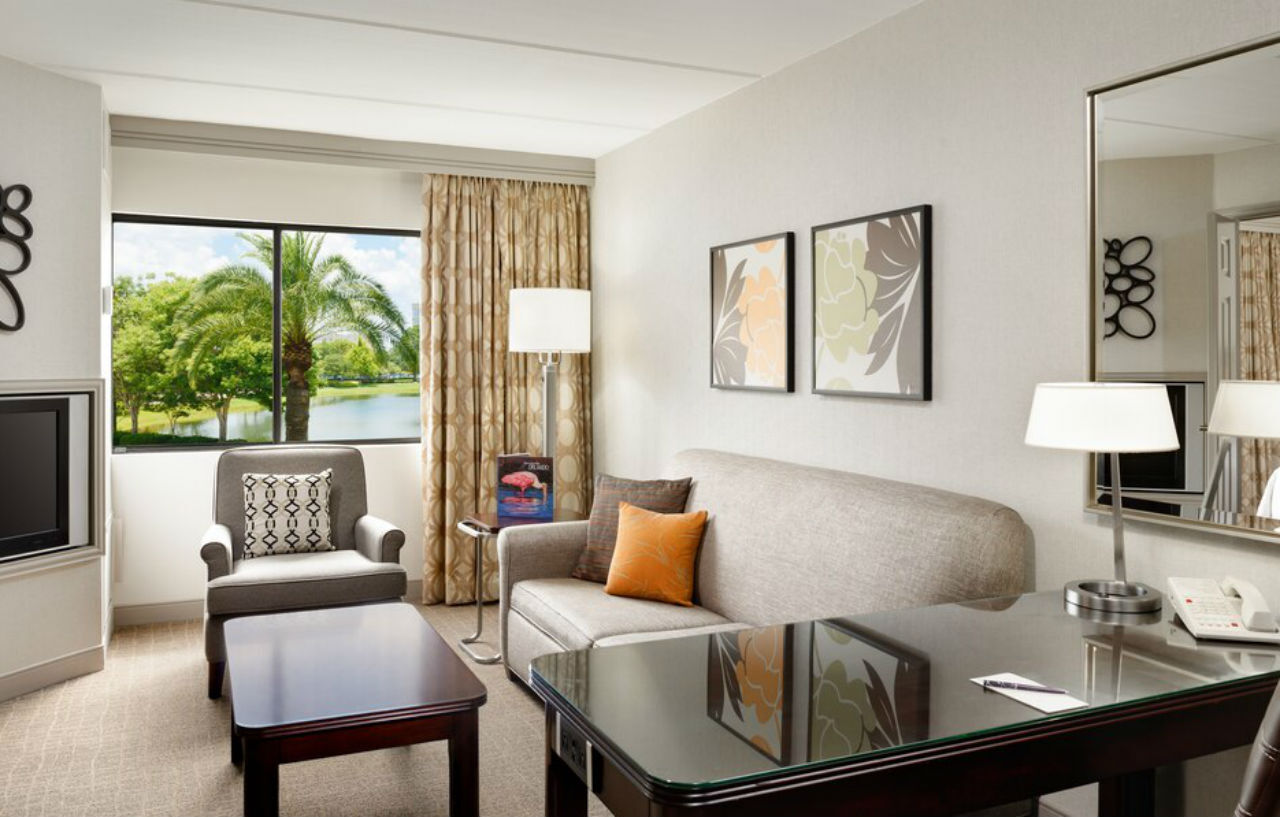 Sheraton Airport Hotel 3*