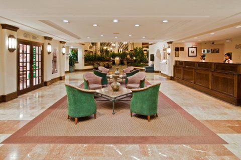 Hotel Doubletree By Hilton Airport