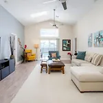 8084 Indiancreek 5 Bedroom, 4 Baths, Games Room