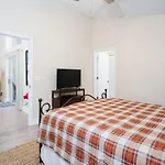 8084 Indiancreek 5 Bedroom, 4 Baths, Games Room
