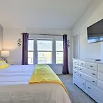 Kissimmee Resort Townhome With Private Cocktail Pool
