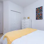 Spacious And Modern 8 Bedroom 5 Bathroom Villa