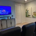 Luxurious Modern Villa Near Disney With Theater, Pool And Spa In Encore Resort At Reunion