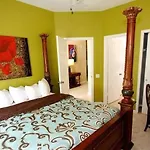 Awesome 5 Bedroom 5 Bath Pool Home In Windsor Hills