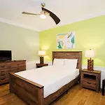Vista Cay Luxury 4 Bedroom Condo