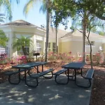 Elegant 4 Bedroom Villa With South Facing Pool In Kissimmee Resort