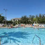 Elegant 4 Bedroom Villa With South Facing Pool In Kissimmee Resort