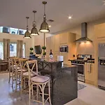 Spacious Magic Village Townhome About 1 Mi To Disney!