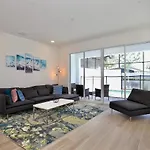 Great 4 Bedroom Townhouse In Hidden Forest, With Private Pool!