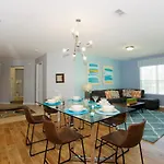 Vista Cay Luxury 4 Bedroom Condo