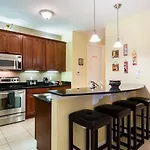 3Br 2Bath Condo Balcony 5Min Conv Center 2087Ft