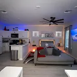 Pet Friendly Modern Zen Studio Retreat With Hot Tub! Home