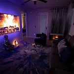 Brand New Modern Pet Friendly Zen Home With Private Home Theater & Hot Tub! Home