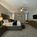 Spectacular 12-Bed Mansion With Game Room
