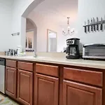 3Br 2Bath Condo Balcony 5Min Conv Center 1388Ft