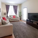 3Br 2Bath Condo Balcony 5Min Conv Center 1410Ft