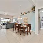 Lilo\'S Paradise In Windsor Hills