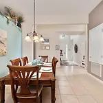 Lilo\'S Paradise In Windsor Hills