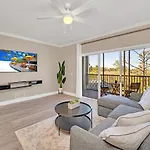 Bright & Modern 2Br Condo With Pool & Hot Tub, Near Disney!